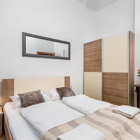 Wien Apartment Рийека Екстериор снимка