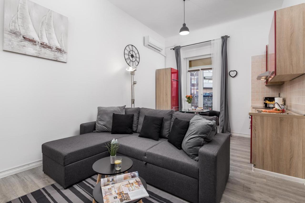 Wien Apartment Рийека Екстериор снимка