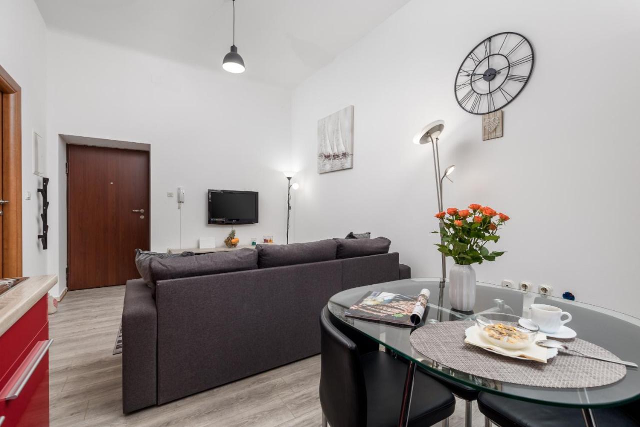 Wien Apartment Рийека Екстериор снимка