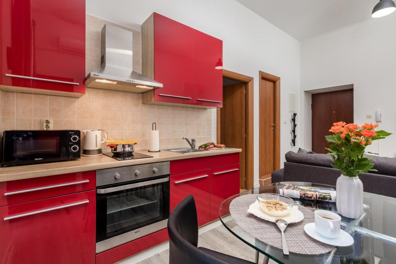 Wien Apartment Рийека Екстериор снимка