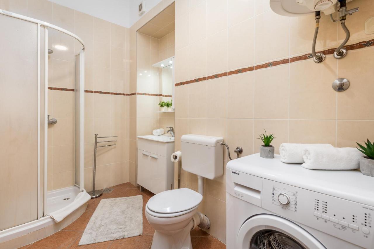 Wien Apartment Рийека Екстериор снимка